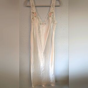 Vtg Val Mode Ivory Satin Embroidered Slip Dress